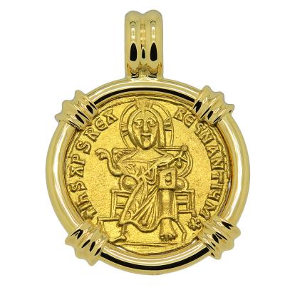 Jesus Christ solidus in 18k gold pendant