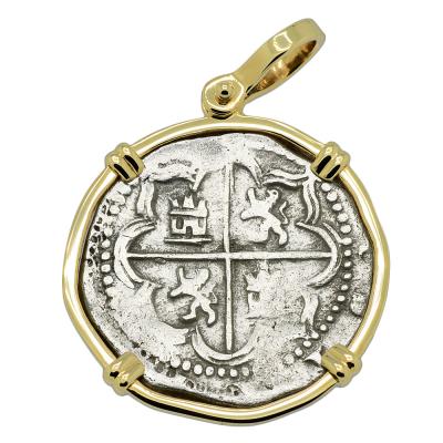 1577-1586 Spanish coin in gold pendant