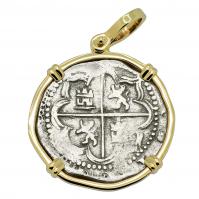 Colonial Spanish King Philip II two reales 1577-1586 in 14k gold pendant.